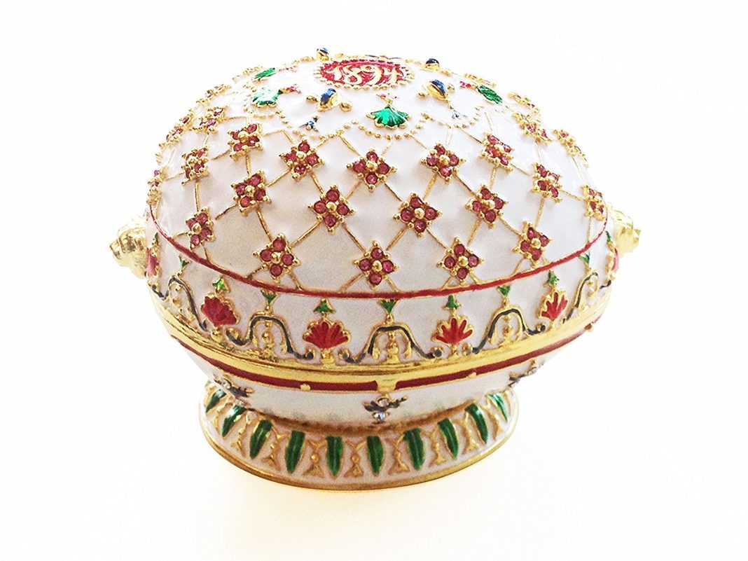 Portaoggetti ispirato all'uovo Fabergé