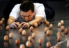 Egg Balancing, l’arte di posizionare le uova in verticale | TuttoSulleGalline.it