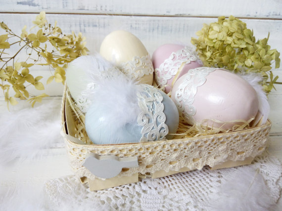 Cestino regalo di uova di Pasqua