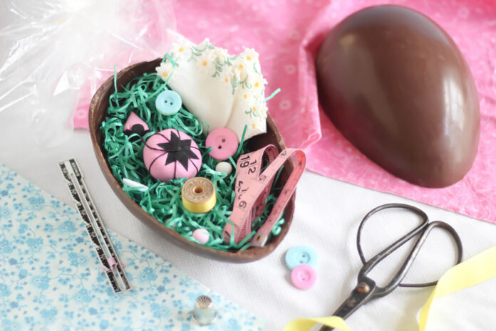 L'Uovo di Pasqua di cioccolato (e di carta) fatto in casa | Tuttosullegalline.it