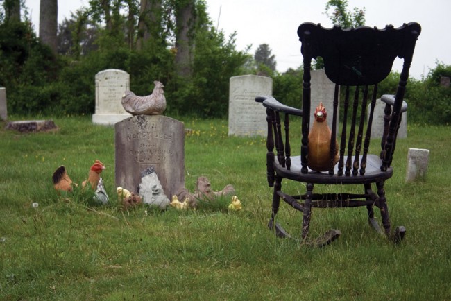 La tomba di nancy Luce, signora delle galline