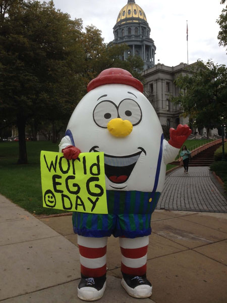 Uovo-mascotte del World Egg Day