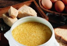 Stracciatella in brodo: minestra di uovo e parmigiano (ricetta con uova) | Tuttosullegalline.it