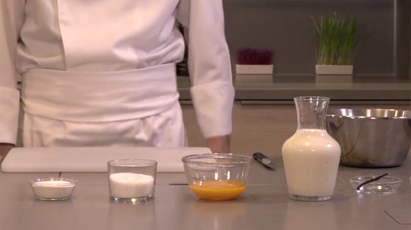 Gli ingredienti per la crema pasticcera classica