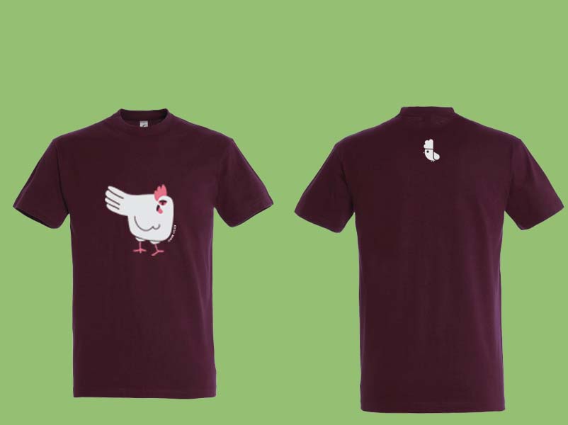 La t-shirt uomo LEGHORN CHICKEN di colore amaranto (omaggio alla città e al porto di Livorno).