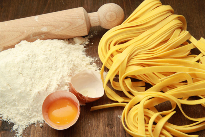 Pasta all'uovo fatta in casa (con le uova delle nostre galline) | Tuttosullegalline.it