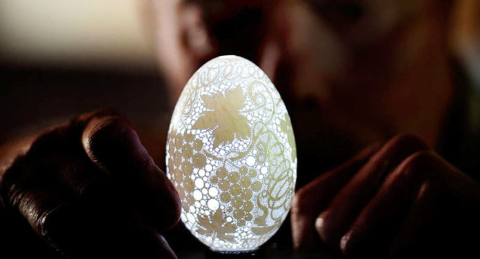 Wen Fuliang: l’artista cinese che trasforma i gusci d’uovo in incredibili opere d’arte (egg carving) | Tuttosullegalline.it