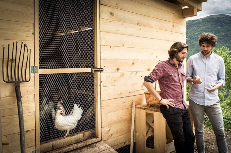 Mattia e Giovanni, fondatori dell'allevamento di galline ovaiole Uova di Montagna Bio