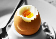 Uovo alla Coque: come cuocerlo perfettamente e gustarlo sia dolce che salato | Tuttosullegalline.it