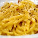 Pasta alla Carbonara: ricetta classica con tuorlo d'uovo, guanciale e pecorino romano | Tuttosullegalline.it