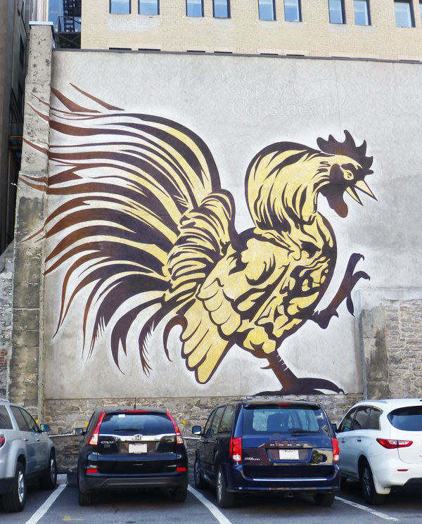 Murales di galli e galline