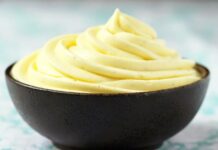 Crema Diplomatica (o crema chantilly all'italiana): ricetta e consigli | Tuttosullegalline.it