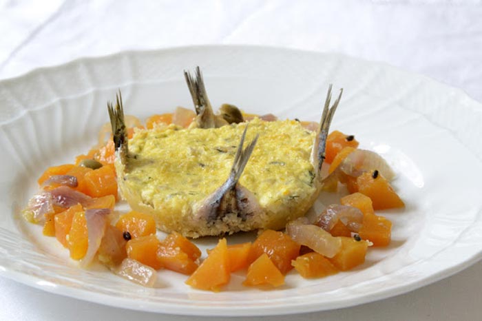 Tortini d'acciughe con zucca in agrodolce