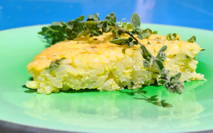 Frittata di riso, ricetta svuota-frigo semplice e gustosa | Tuttosullegalline.it