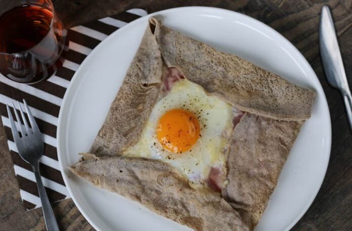 Galette Bretonne, crêpe salata con grano saraceno (ricetta tipica della Bretagna) | Tuttosullegalline.it