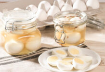 Uova in salamoia d'aceto (pickled eggs) e uova sott'olio: 7 ricette selezionate | Tuttosullegalline.it